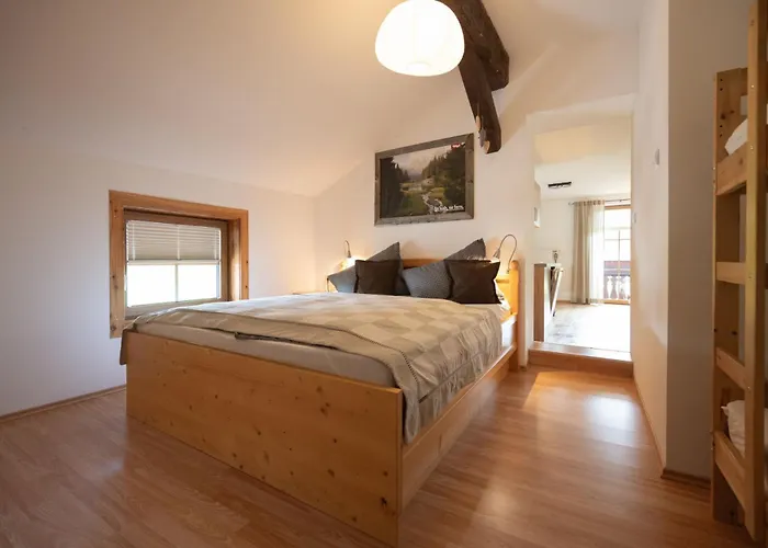 Leindlhof * קוסן